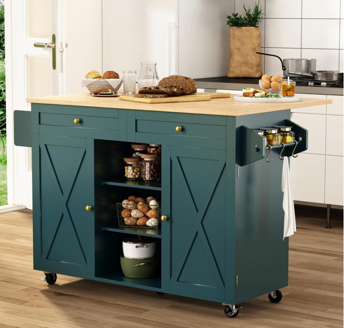 Kitchen & Dining
